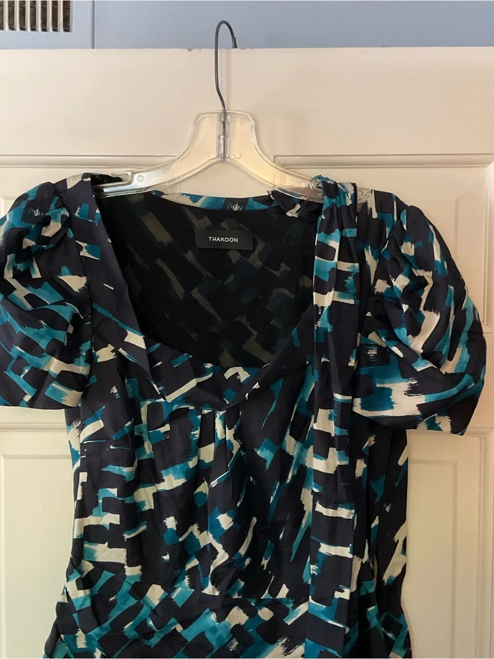 Thakoon Silk Dress Abstract Print Puff Sleeve Asymmetrical Hem Tie Neck Size 4‎
